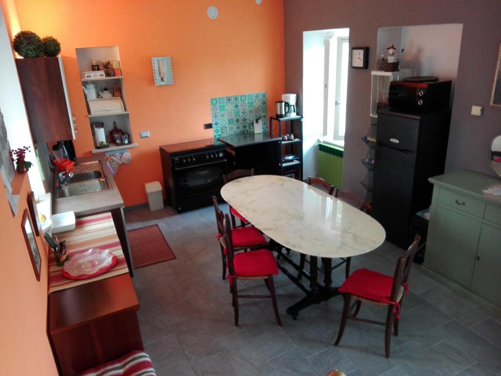Casa Badinot Guest House Diano d'Alba Luaran gambar