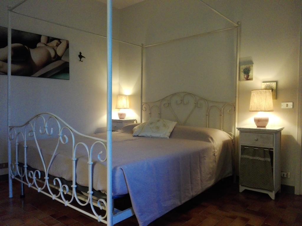 Casa Badinot Guest House Diano d'Alba Luaran gambar
