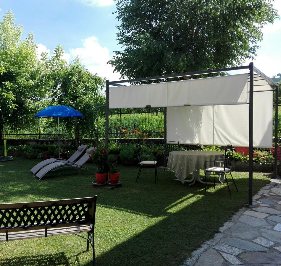 Casa Badinot Guest House Diano d'Alba Luaran gambar